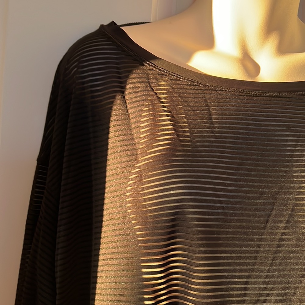 LULULEMON Long sleeve sheer stripe top - Picture 2 of 6